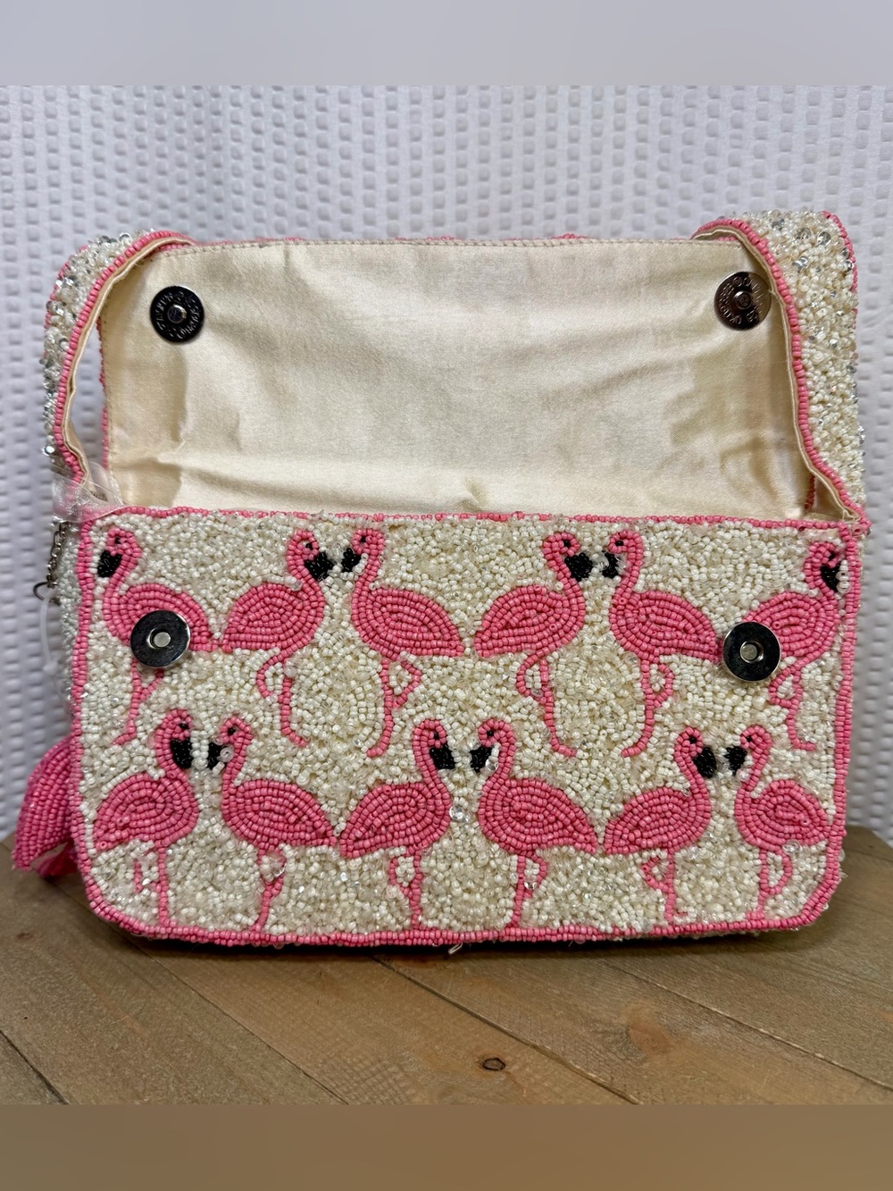 Viral Beaded Flamingo Bag w/Flamingo Bag Charm!! - Picture 7 of 9